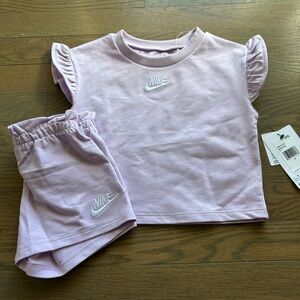 NWT Nike Toddler Set size 3T